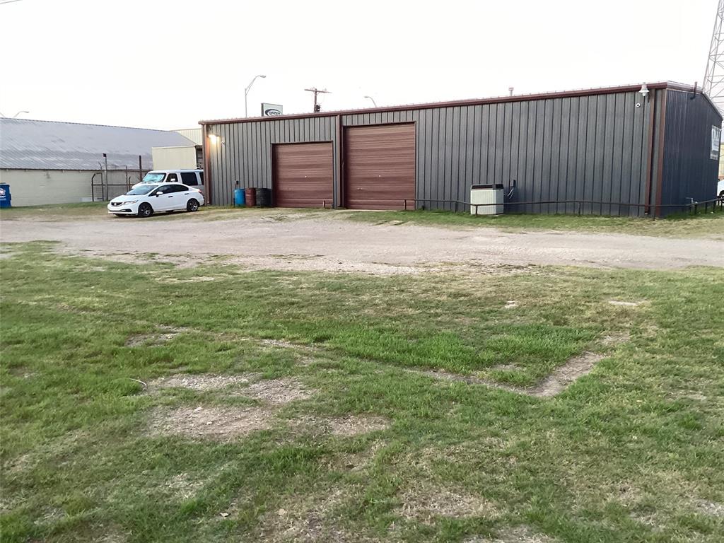 123 N 7th Street Property Photo 4