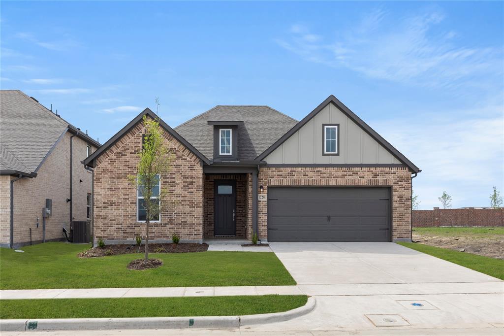 1220 Redcoat Drive Property Photo