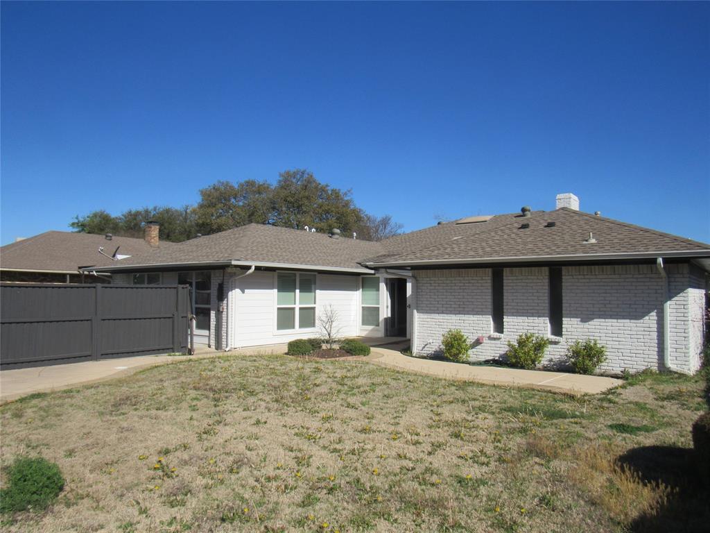 9754 Amberley Drive Property Photo 5