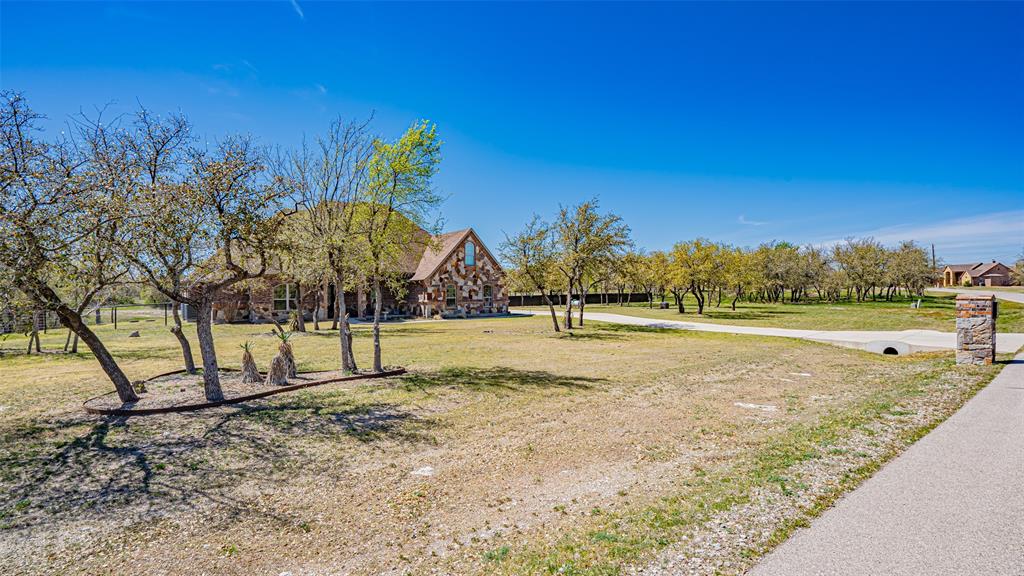 114 Woodlot Lane Property Photo 4