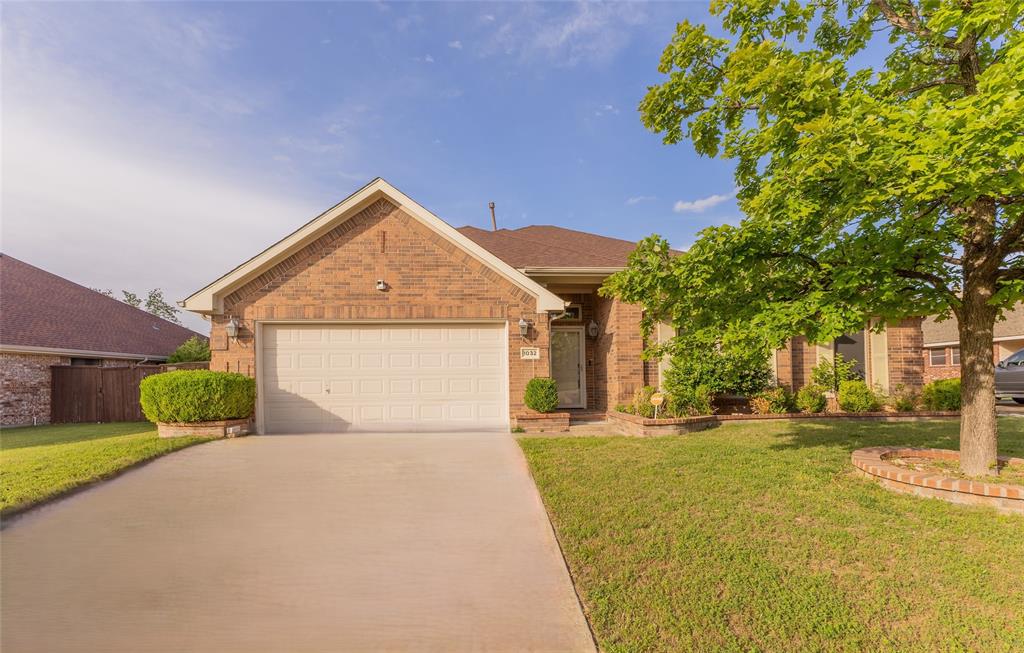 1032 Bending Oak Drive Property Photo 1