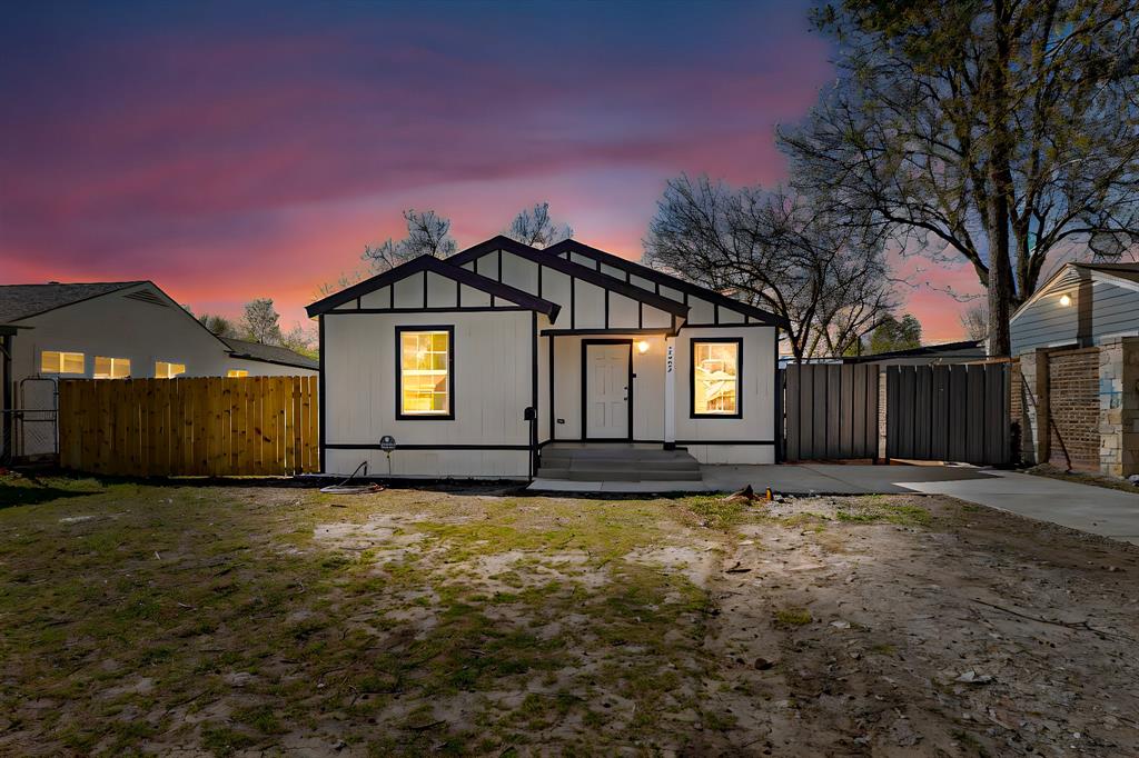 8802 Cherrybrook Property Photo