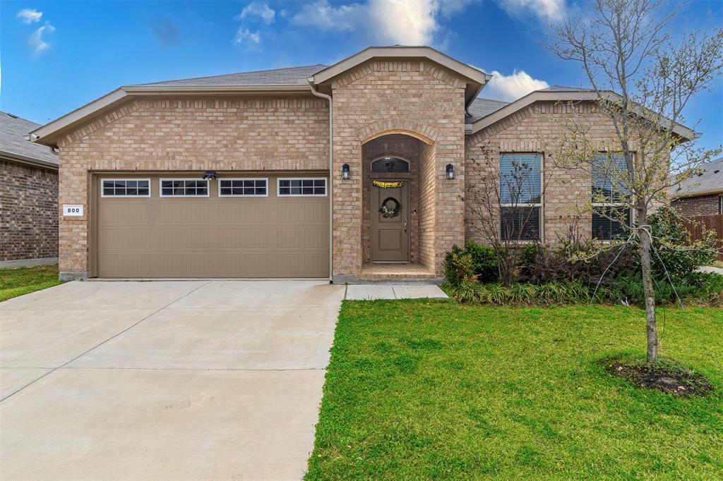 800 Greenford Manor Property Photo