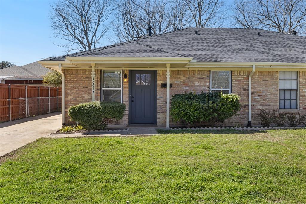 1605 Oak Street Property Photo