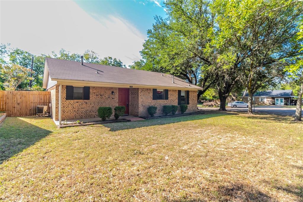 813 W Smith Street Property Photo