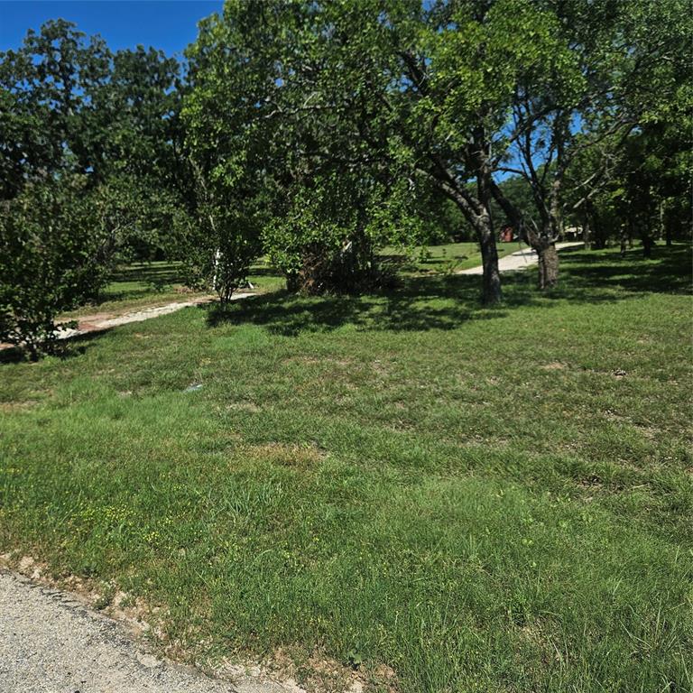 1661 County Road 3672 Property Photo 1