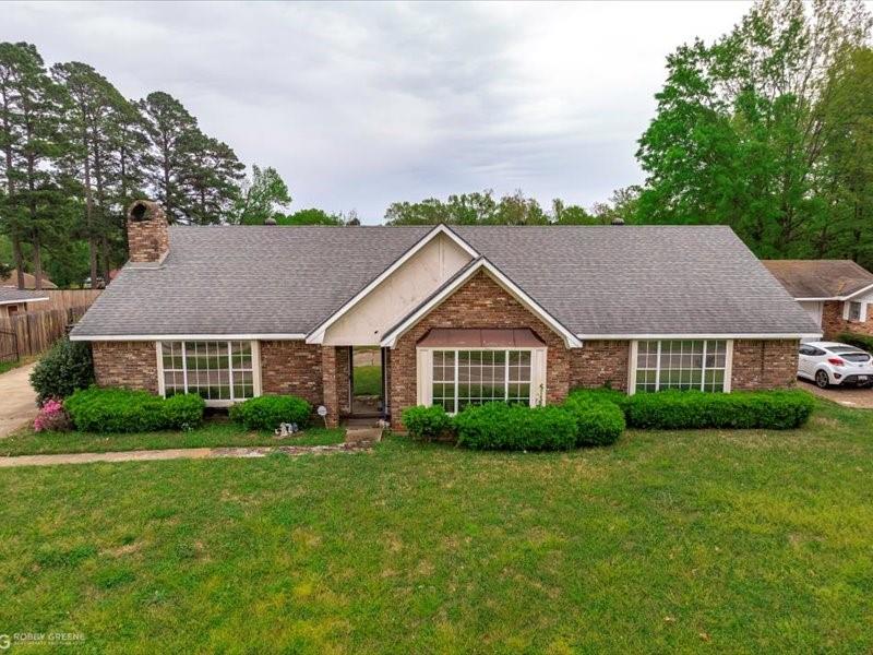 5620 S Lakeshore Drive Property Photo