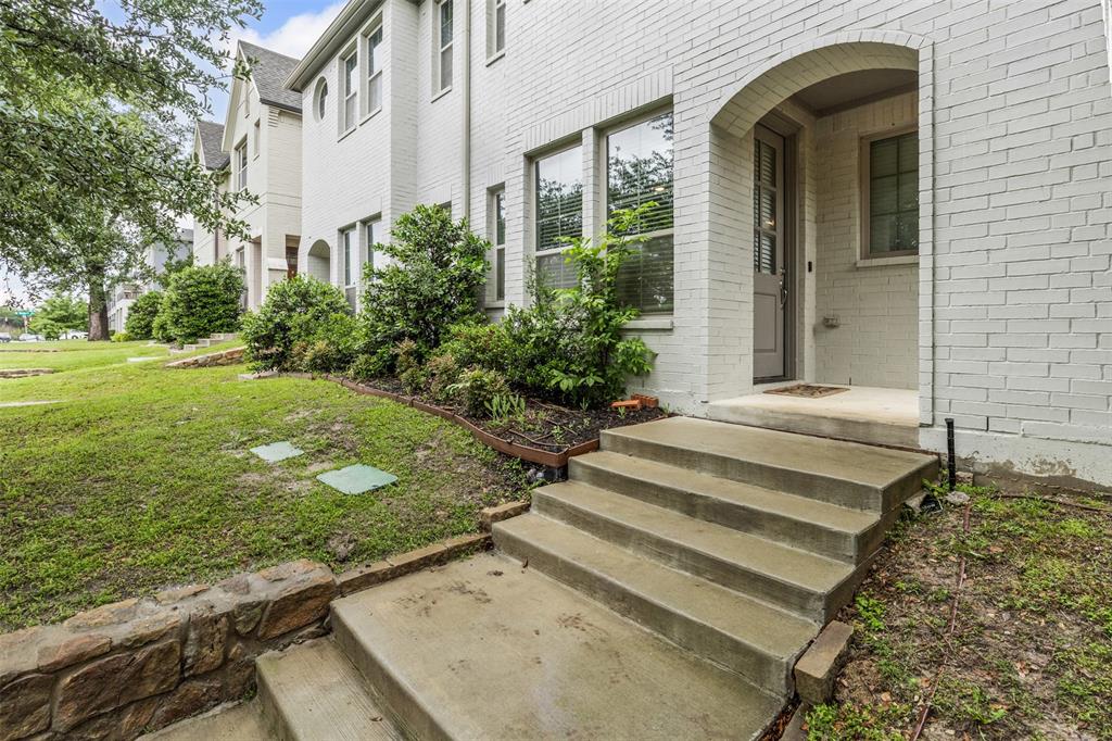 2611 Mccart Avenue Property Photo