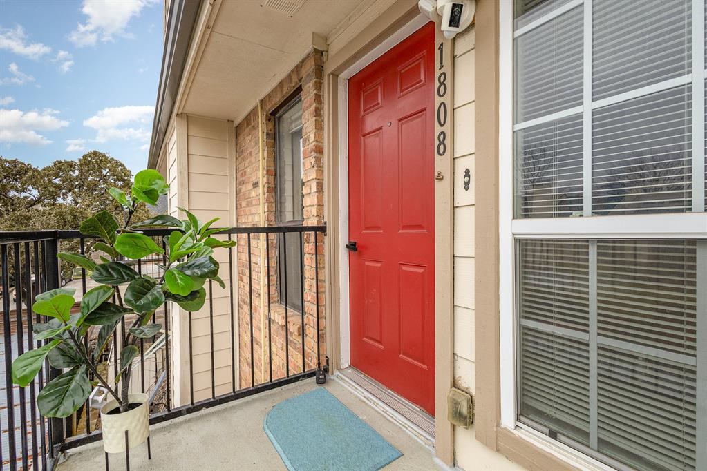 6646 E Lovers Lane Property Photo