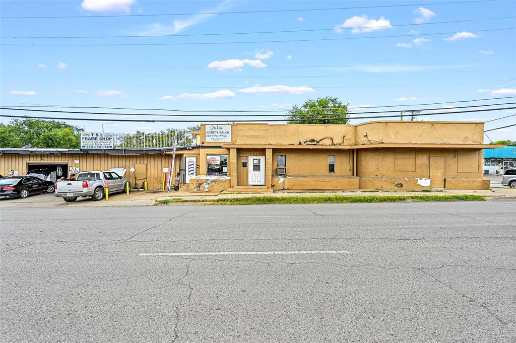 5301 W Davis Street Property Photo