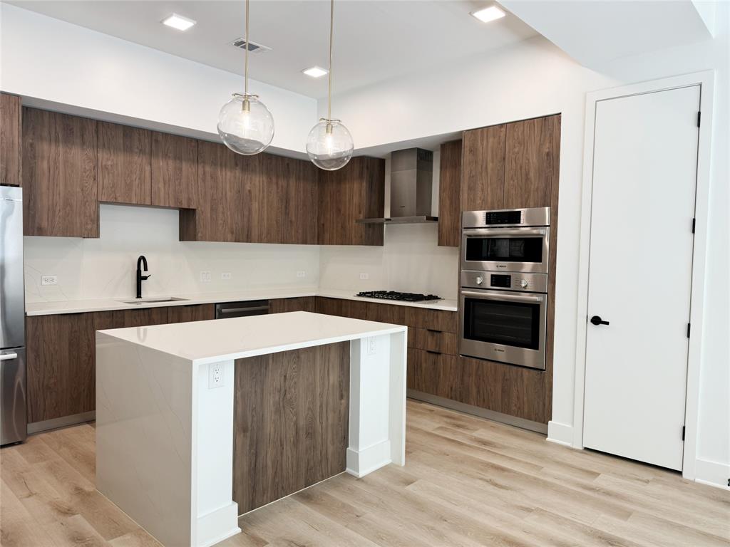 833 Van Cliburn Way Property Photo