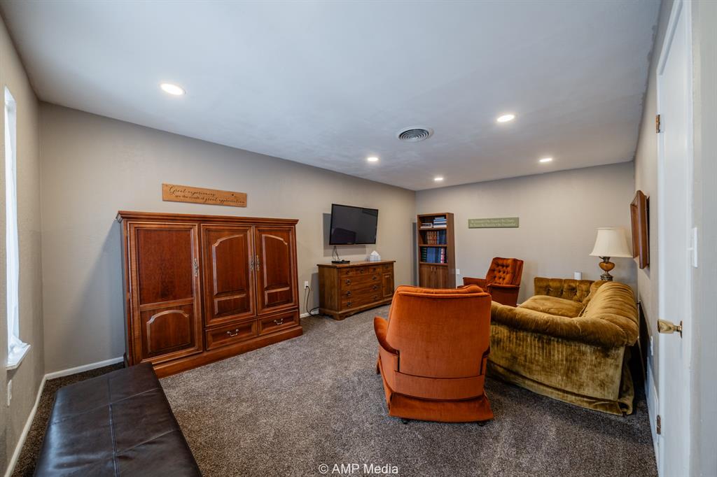 131 Nw I Avenue Property Photo 5