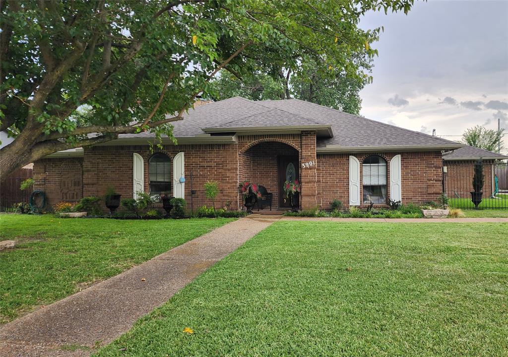 3901 Lynnwood Drive Property Photo