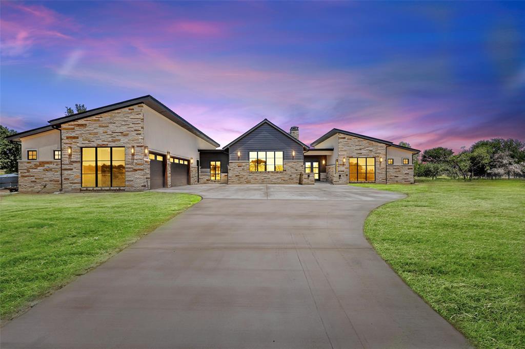 12 Crocket Valley Court Property Photo