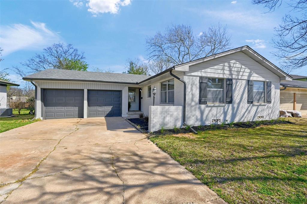 1705 W Hunt Street Property Photo