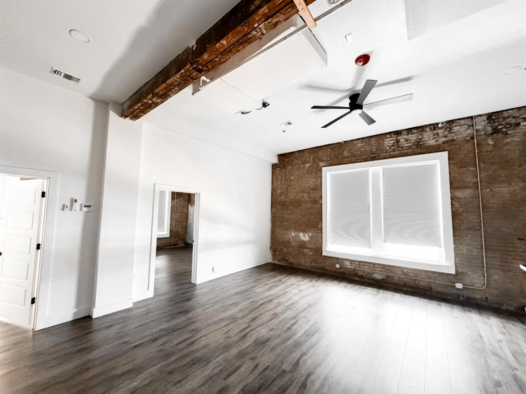 101 E Main Street Property Photo