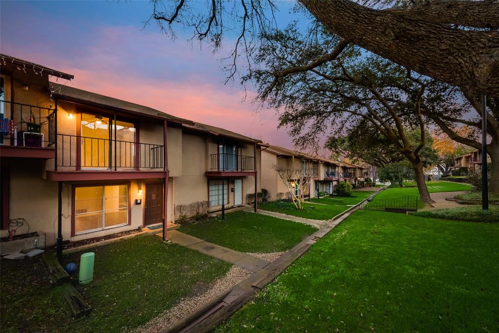 5620 Marina Drive Property Photo