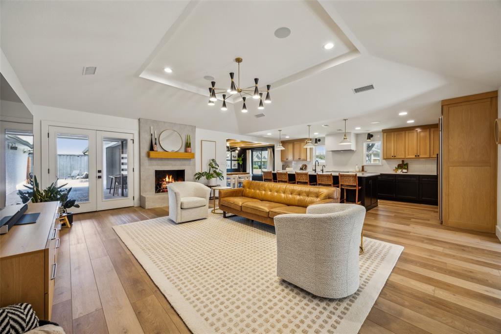 8 Roaring Creek Court Property Photo