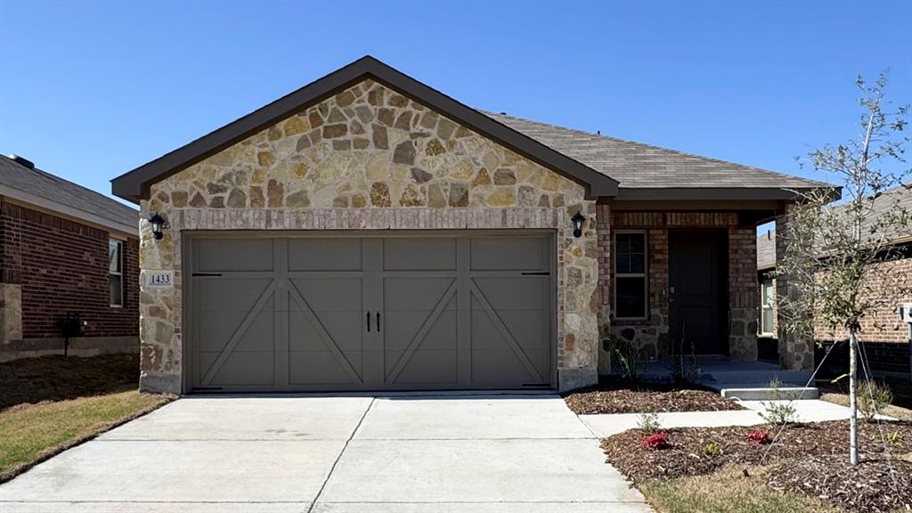 1433 Canongate Drive Property Photo