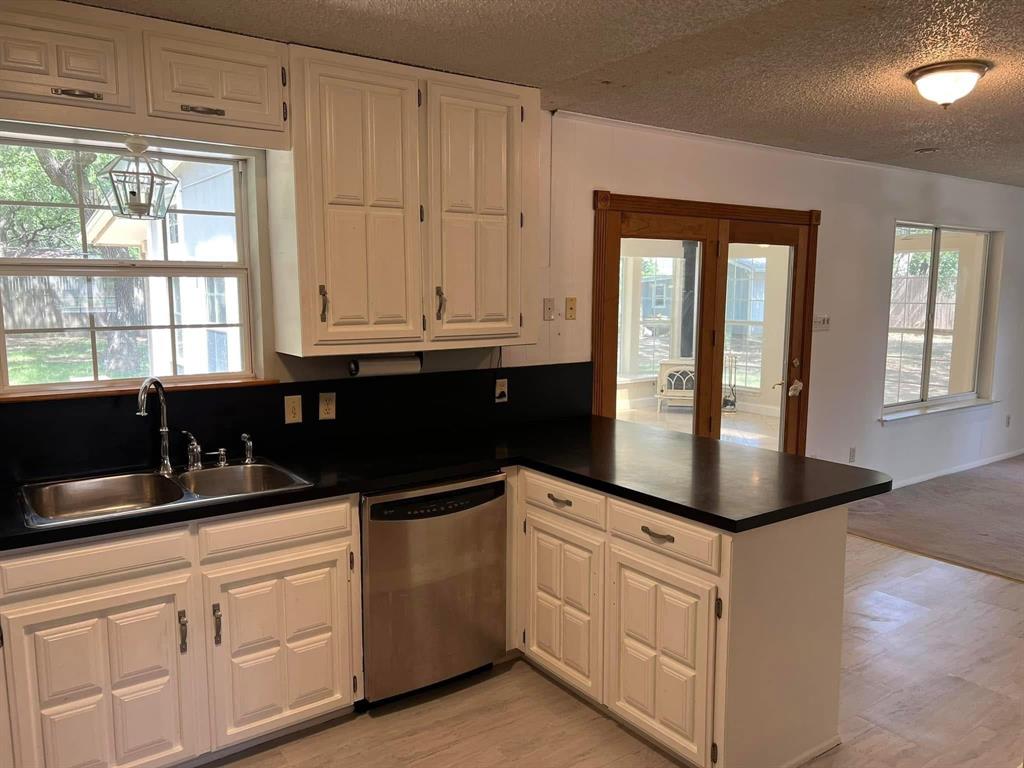 5702 Teasley Lane Property Photo 13