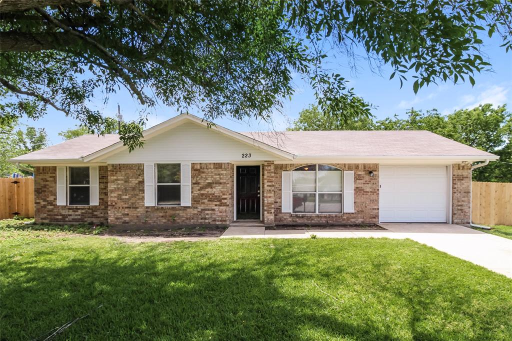 223 Brook Circle Property Photo