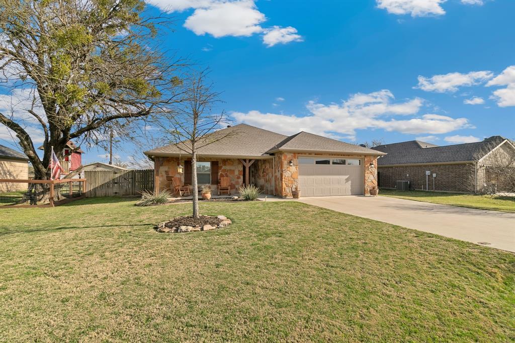 1207 Mary Ann Court Property Photo 2