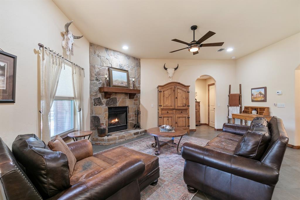 1207 Mary Ann Court Property Photo 6