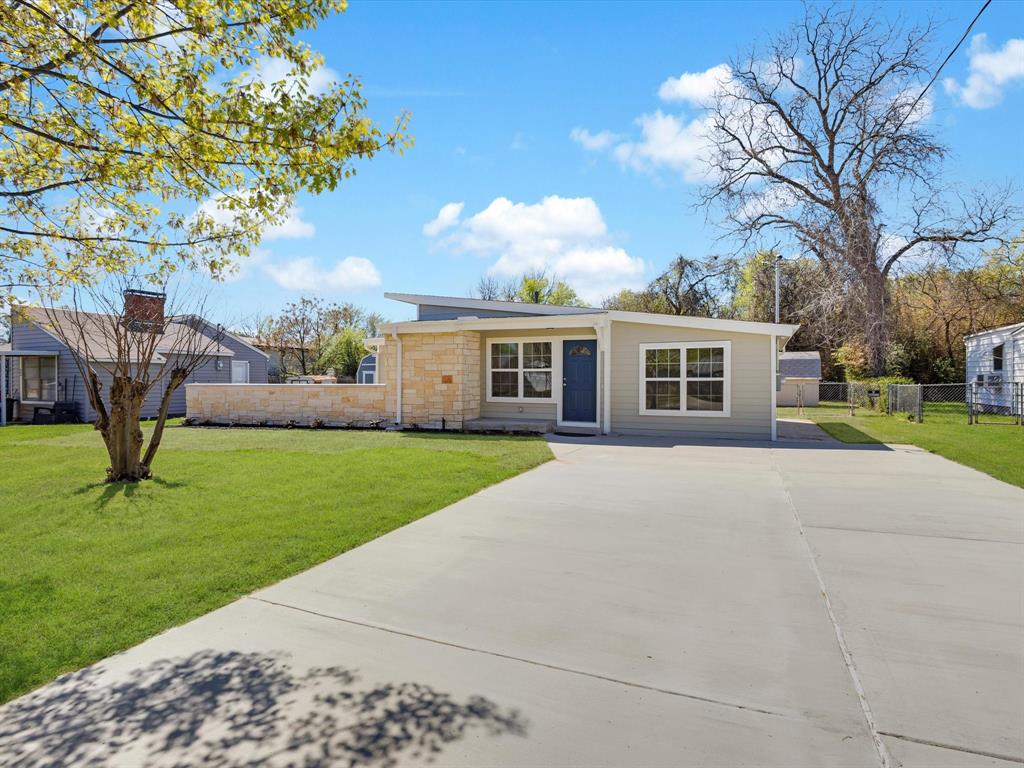 907 Hallum Street Property Photo