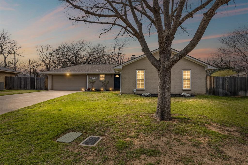 5202 Prince Charles Court Property Photo