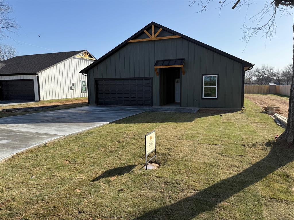 307 Pecan Lane Property Photo