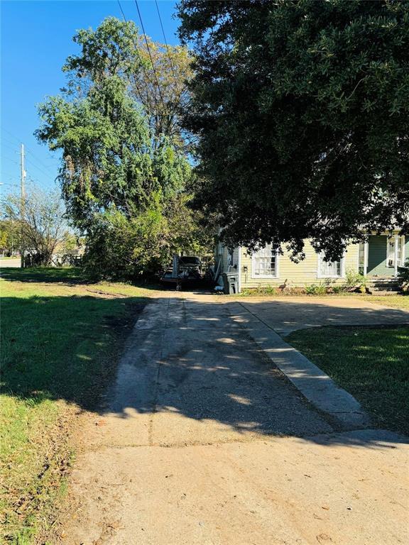 1116 Benton Road Property Photo 3