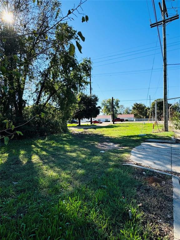 1116 Benton Road Property Photo 5