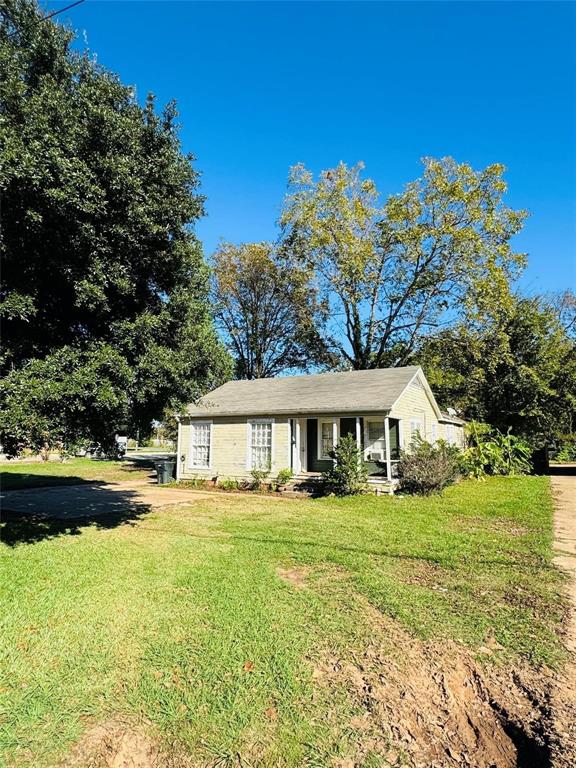 1116 Benton Road Property Photo 10