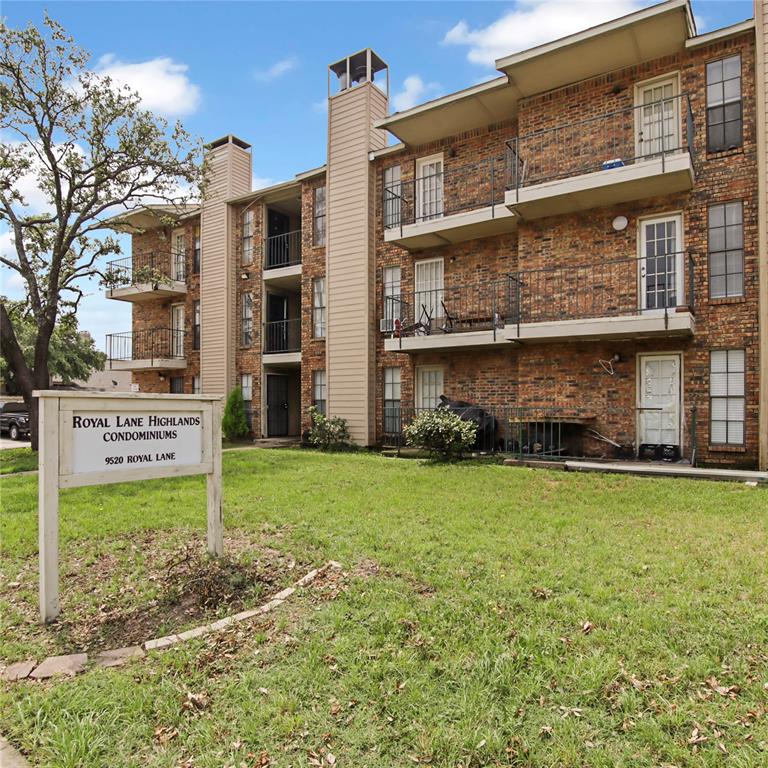 9520 Royal Lane Property Photo