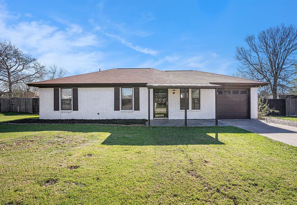 441 White Oak Lane Property Photo