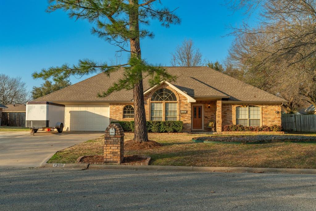 1306 Tiffany Lane Property Photo
