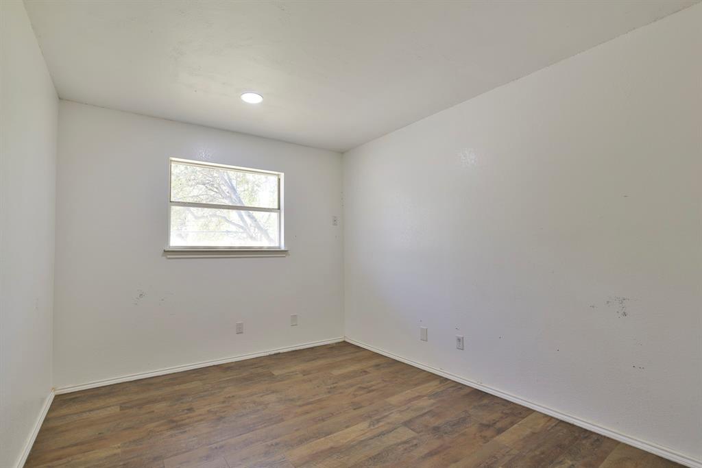 7240 Glenview Drive Property Photo 16