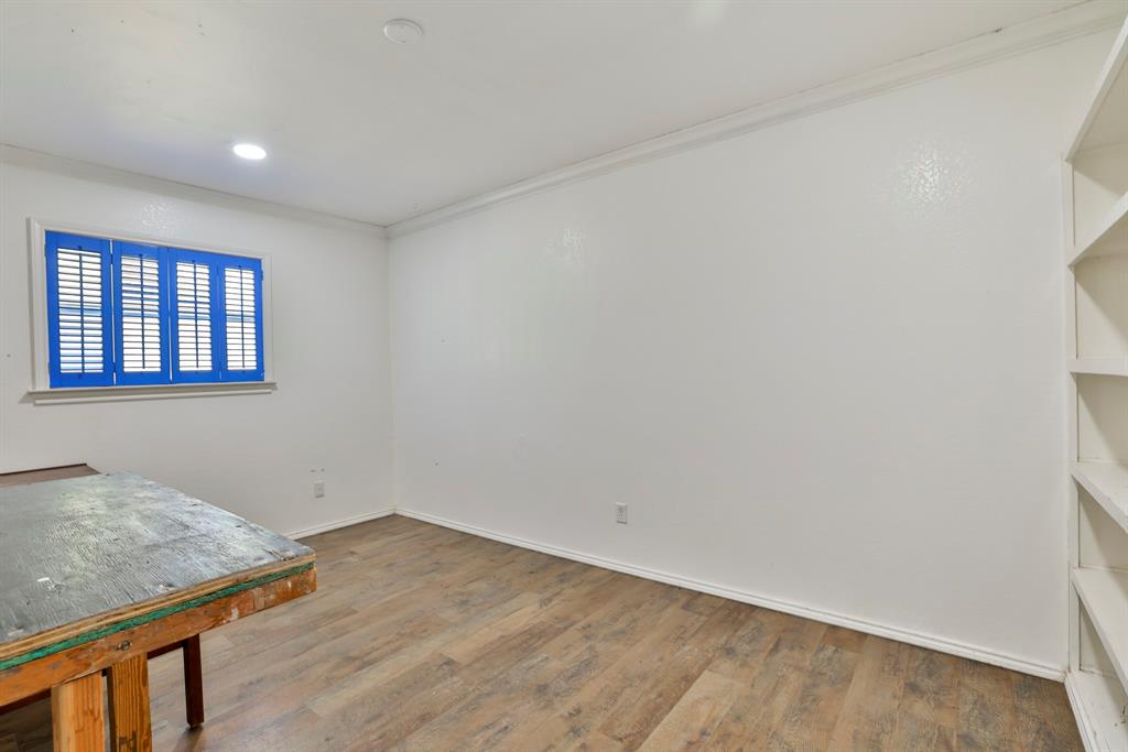 7240 Glenview Drive Property Photo 18