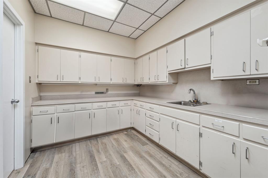 195 River North Boulevard Property Photo 14
