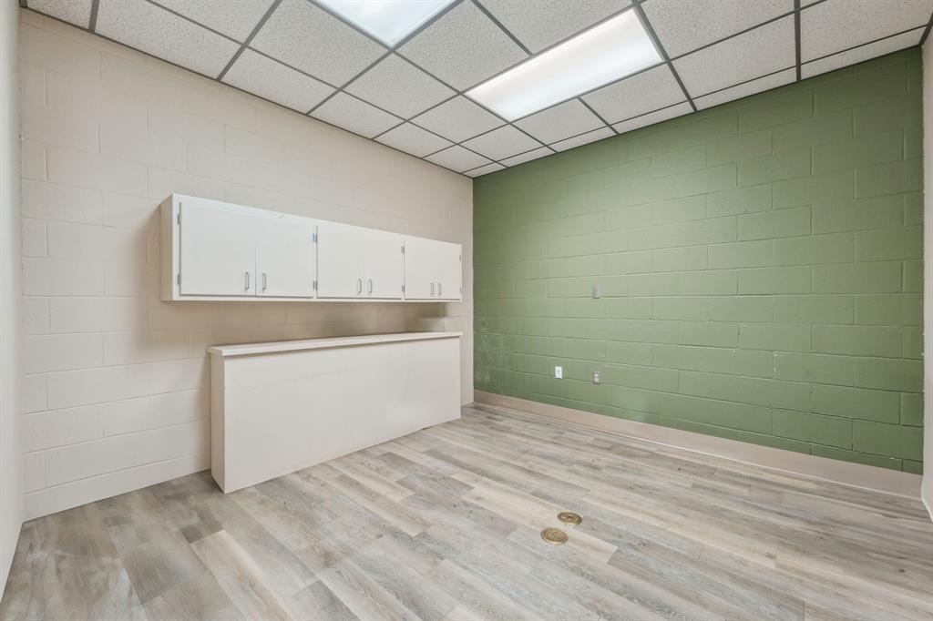 195 River North Boulevard Property Photo 16