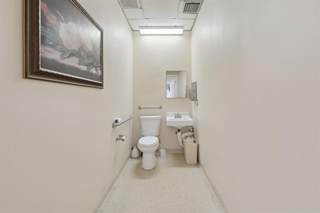 195 River North Boulevard Property Photo 23
