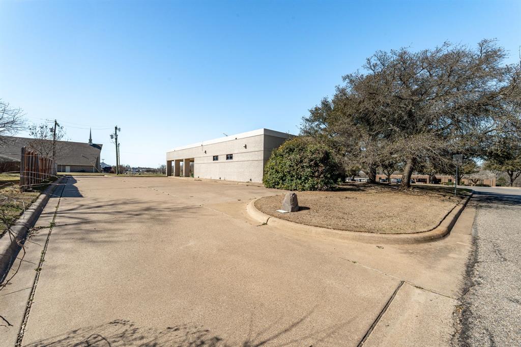 195 River North Boulevard Property Photo 24