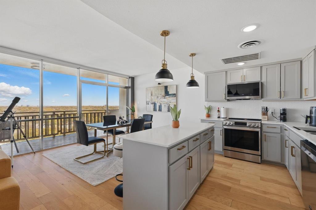 Real Estate Main Image