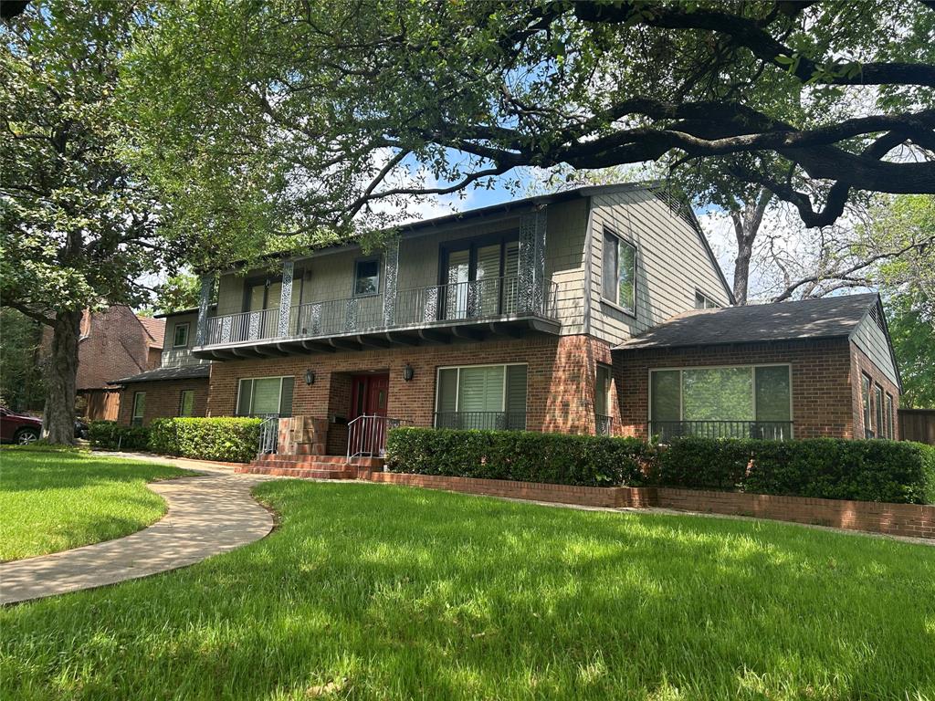 1803 W Colorado Boulevard Property Photo 1