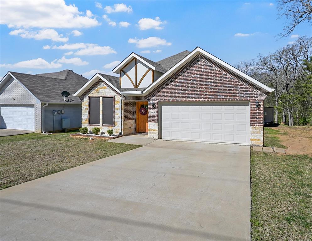 3025 S College Boulevard Property Photo