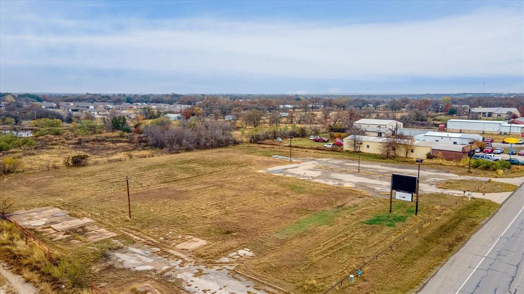 4426 E Us Highway 377 Property Photo 2