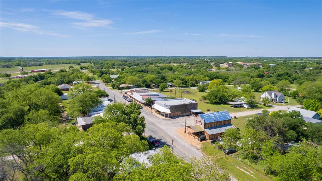 622 Main Property Photo 3