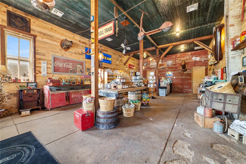 622 Main Property Photo 10