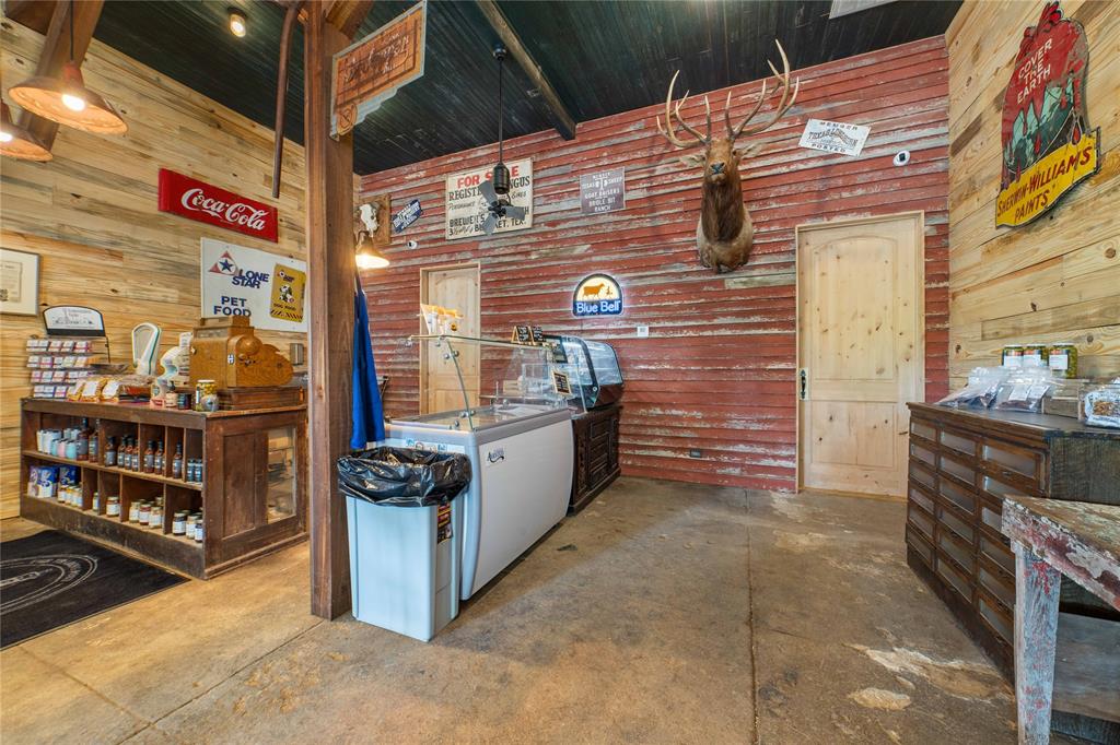 622 Main Property Photo 13