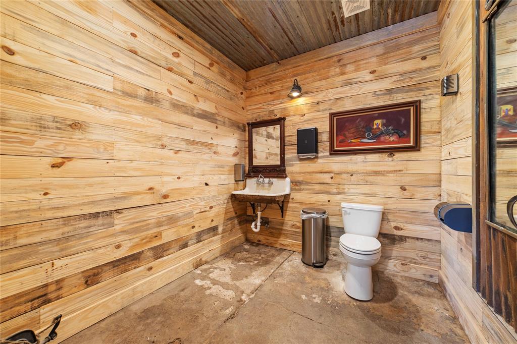 622 Main Property Photo 15